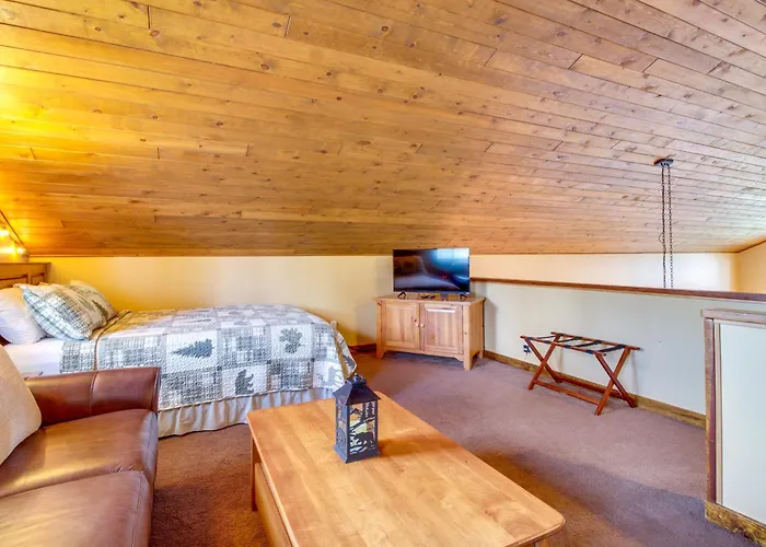 Mtn-view Hilltop Hideaway W/ Deck In Show Сasa de vacaciones