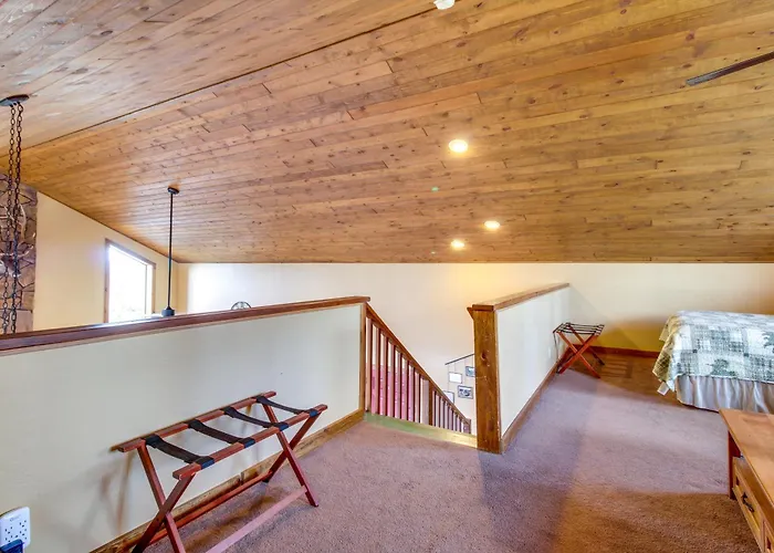 Mtn-view Hilltop Hideaway W/ Deck In Show Сasa de vacaciones *